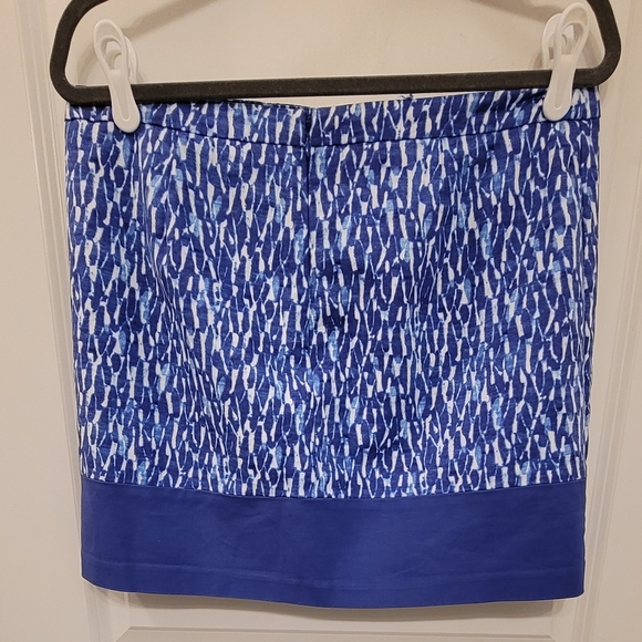 NWOT MICHAEL Michael Kors Petite Blue Geo Print Lined Mini Skirt Sz 12P - Picture 3 of 6